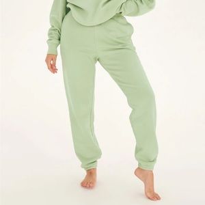 Girlfriend Collective Classic Jogger Pistachio SM